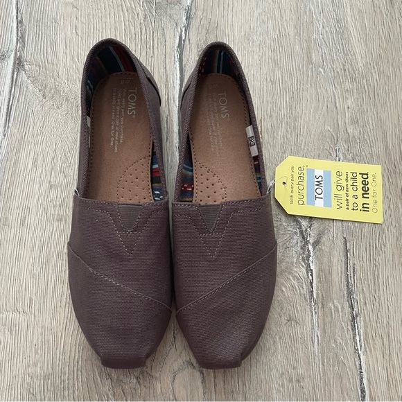 Toms Canvas Shoes - Picture 5 of 9